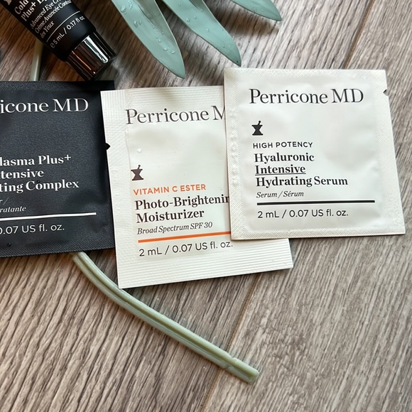 Bundle Perricone MD Travel Sample set - Picture 3 of 5